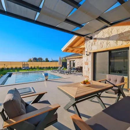 Ader 4 Villa